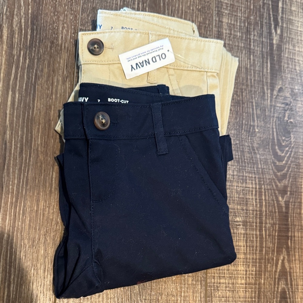 **DONATED** 
Old Navy Navy and Khaki Pants Set
